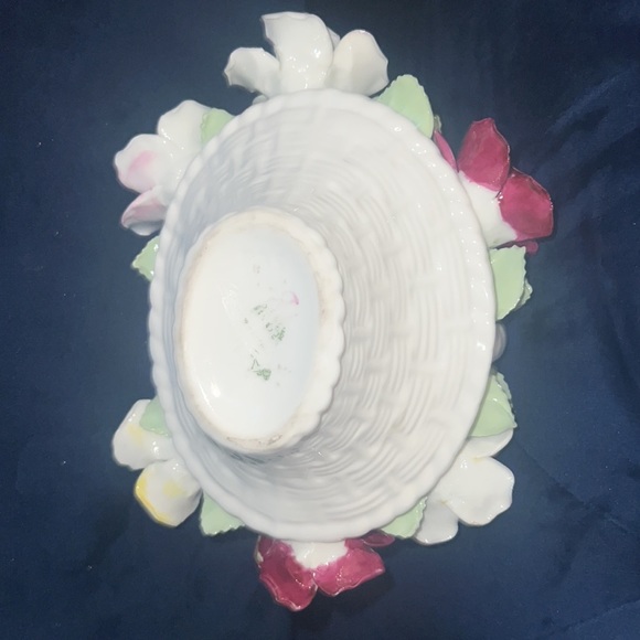 John Aynsley fine bone china, England.  Good condition.  Approx 10”Wx 6”Dx 5”H - Picture 5 of 5